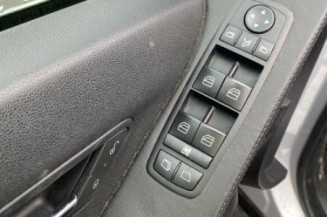 Optique avant secondaire gauche (feux)(clignotant) MERCEDES CLASSE R 251