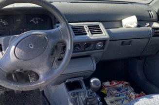 Optique avant principal gauche (feux)(phare) RENAULT CLIO 1