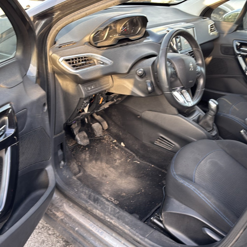PEUGEOT 208 1 PHASE 2 1.2 VTI - 12V Photo n°9