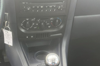 PEUGEOT 1007 1.4i - 8V