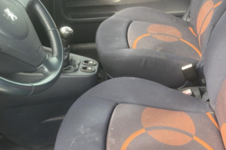 PEUGEOT 1007 1.4i - 8V
