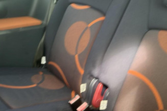 PEUGEOT 1007 1.4i - 8V