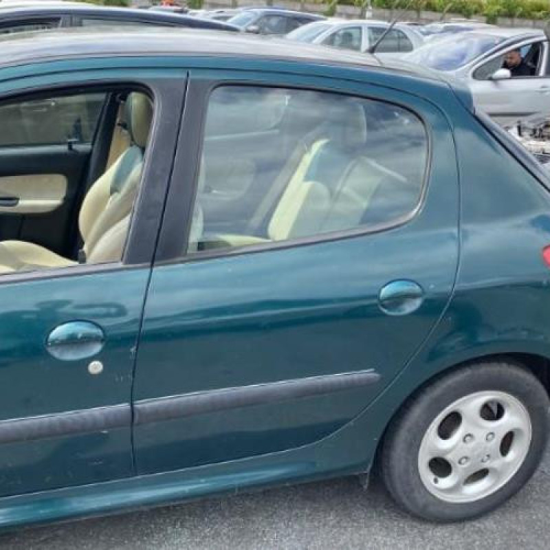 Aile avant droit PEUGEOT 206 Photo n°12