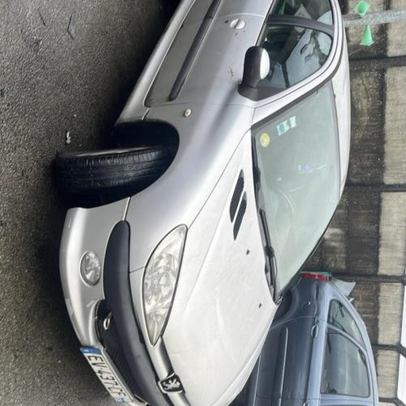 Aile avant gauche PEUGEOT 206 Photo n°9