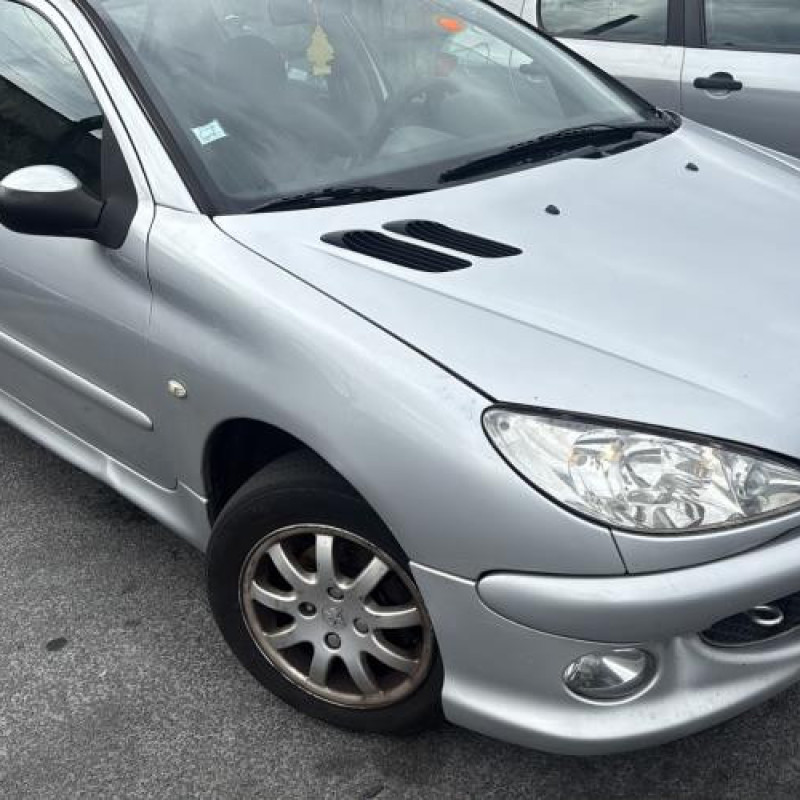 Aile avant droit PEUGEOT 206 Photo n°6