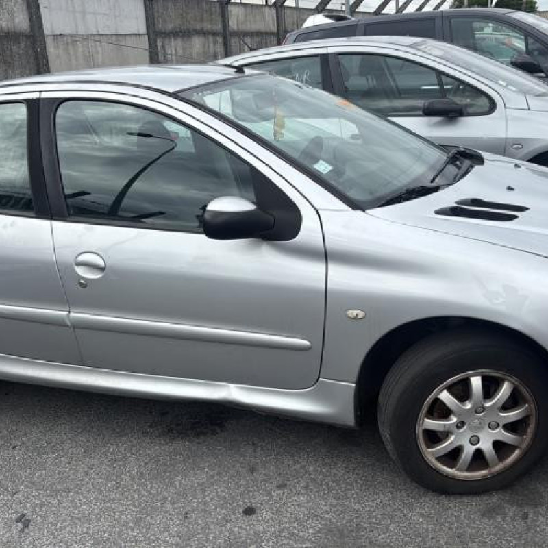 Aile avant droit PEUGEOT 206 Photo n°11