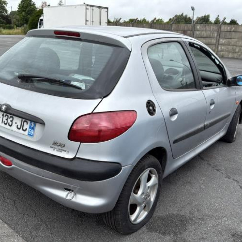 Aile avant gauche PEUGEOT 206 Photo n°8