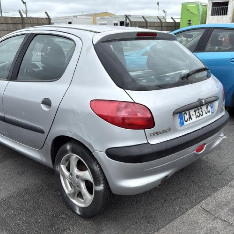 Aile avant gauche PEUGEOT 206 Photo n°9