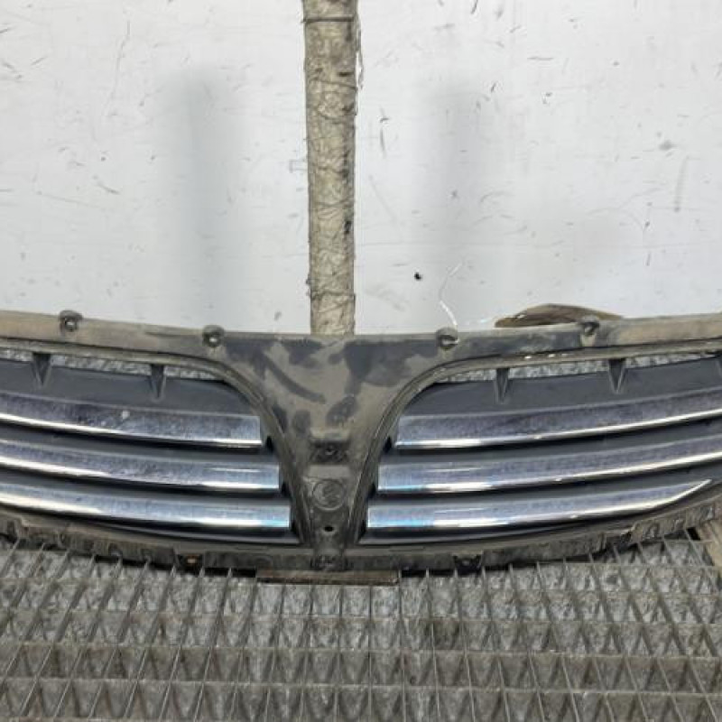 Calandre SSANGYONG KYRON Photo n°1