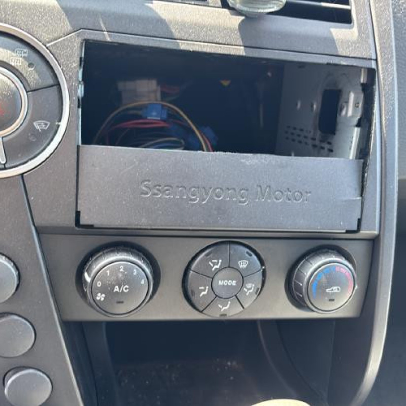 Calandre SSANGYONG KYRON Photo n°20