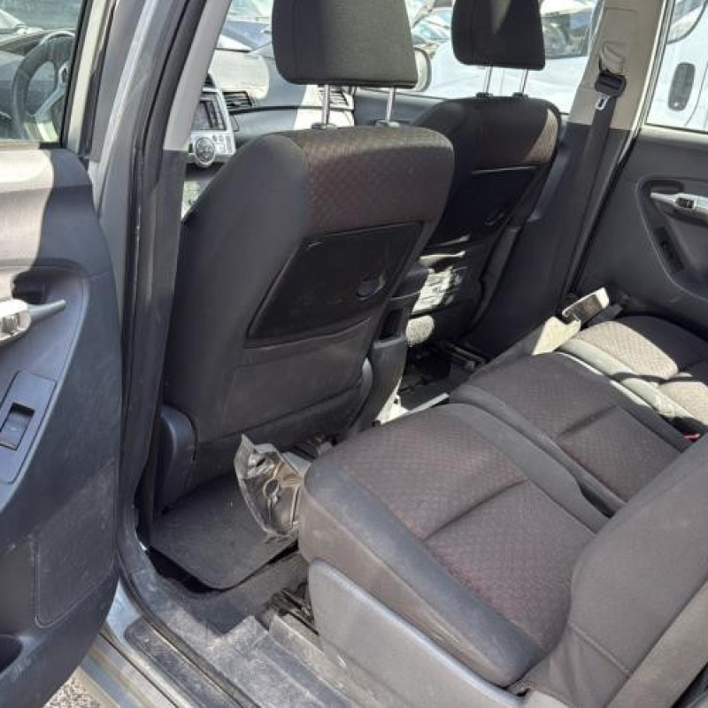 Calandre TOYOTA VERSO Photo n°14