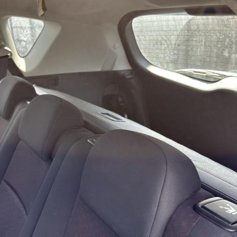 Calandre TOYOTA VERSO Photo n°15