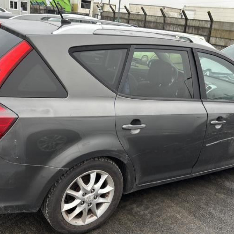 Capot KIA CEE-D 1 SPORT WAGON Photo n°15