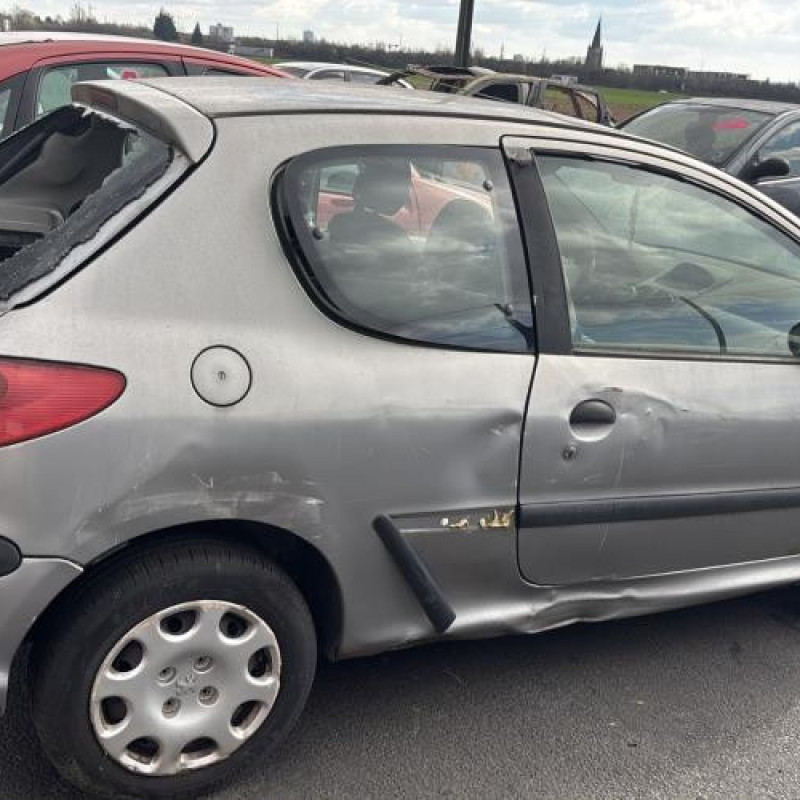 Bloc ABS (freins anti-blocage) PEUGEOT 206 Photo n°10