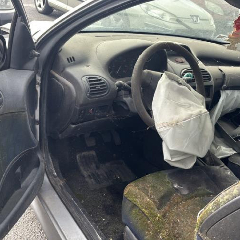 Bloc ABS (freins anti-blocage) PEUGEOT 206 Photo n°12