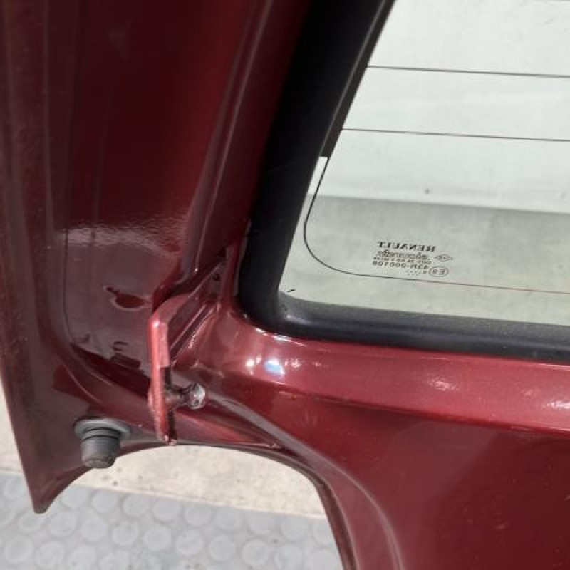 Malle/Hayon arriere RENAULT TWINGO 1 Photo n°7
