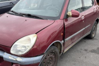 Malle/Hayon arriere DAIHATSU SIRION 1