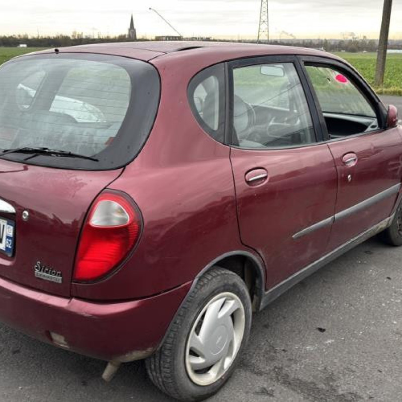 Malle/Hayon arriere DAIHATSU SIRION 1 Photo n°11