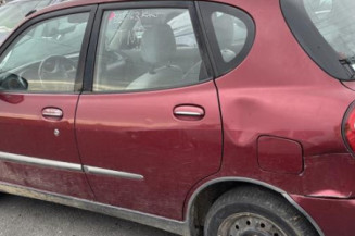 Malle/Hayon arriere DAIHATSU SIRION 1