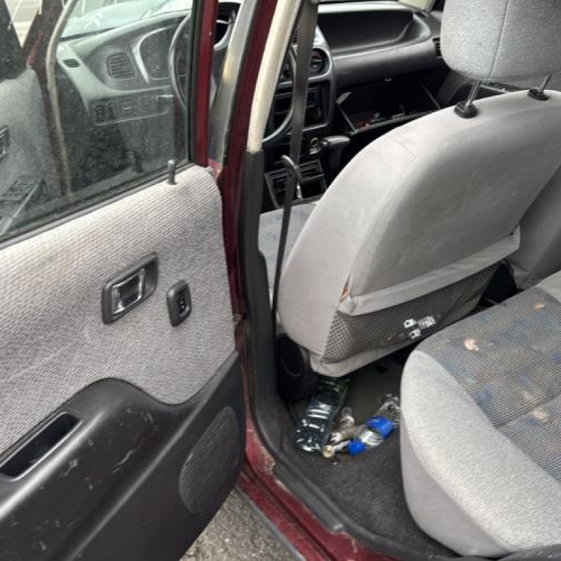 Malle/Hayon arriere DAIHATSU SIRION 1 Photo n°18