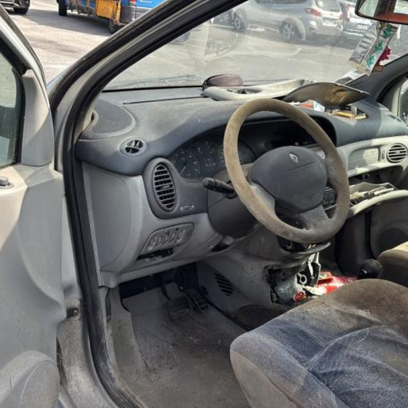 Aile avant gauche RENAULT SCENIC 1 Photo n°13
