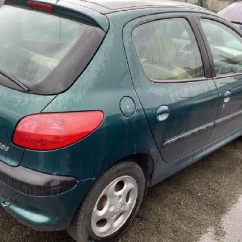 Pare choc avant PEUGEOT 206 Photo n°16