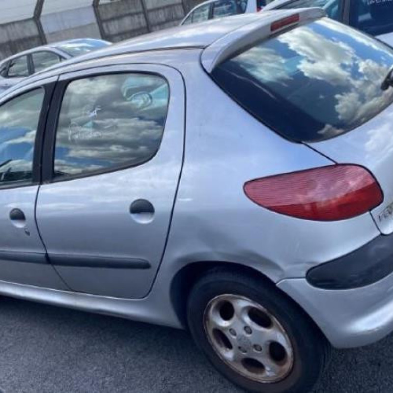 Pare choc avant PEUGEOT 206 Photo n°14
