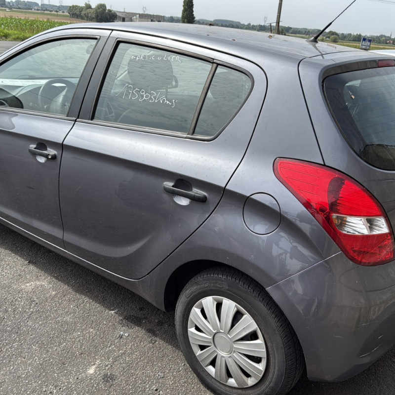 HYUNDAI I 20 1 PHASE 1 1.4 CRDI - 16V TURBO Photo n°4