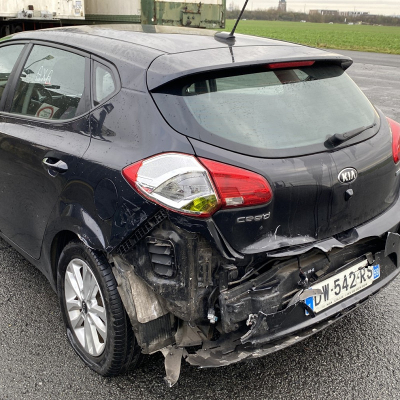 KIA CEE-D 2 PHASE 2 1.0 GDI - 12V TURBO Photo n°4