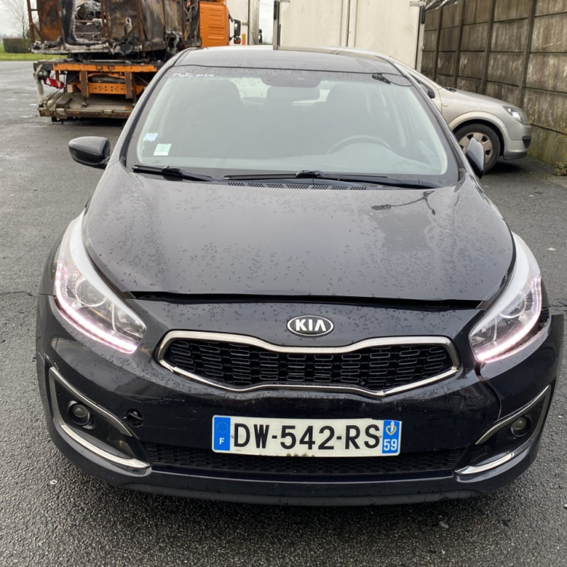 KIA CEE-D 2 PHASE 2 1.0 GDI - 12V TURBO Photo n°8