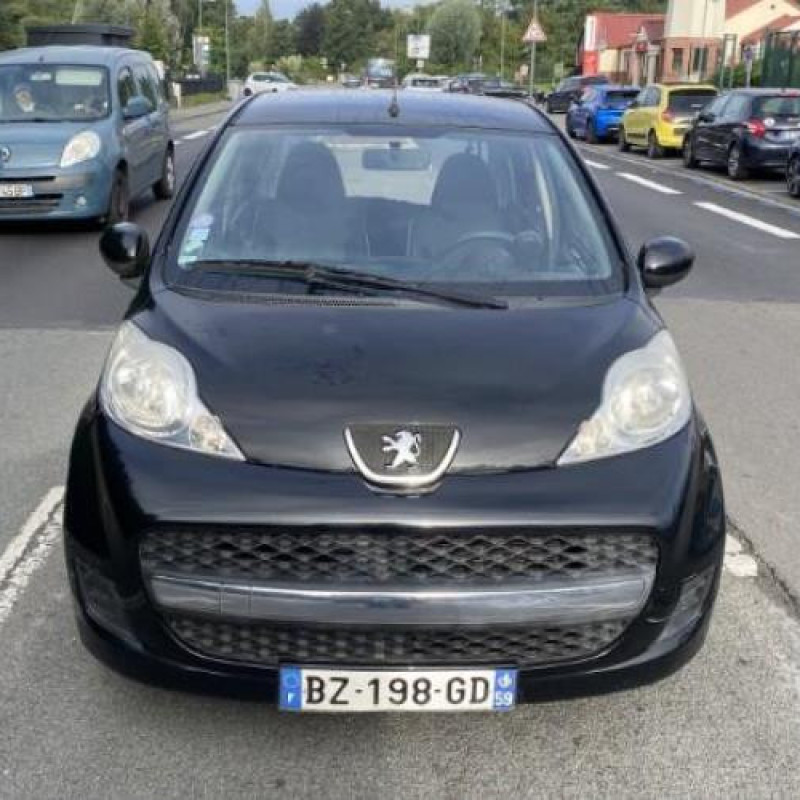 Pare choc avant PEUGEOT 107 Photo n°17