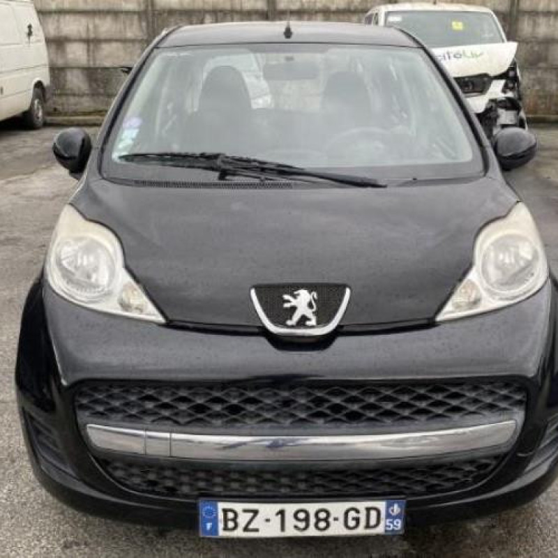 Pare choc avant PEUGEOT 107 Photo n°18