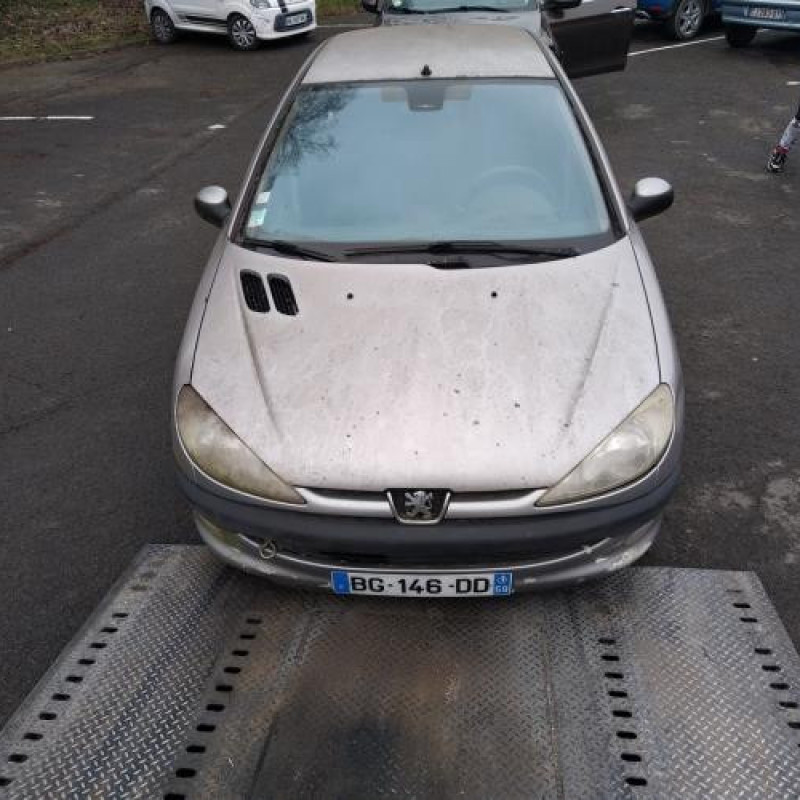 Pare choc arriere PEUGEOT 206 Photo n°8