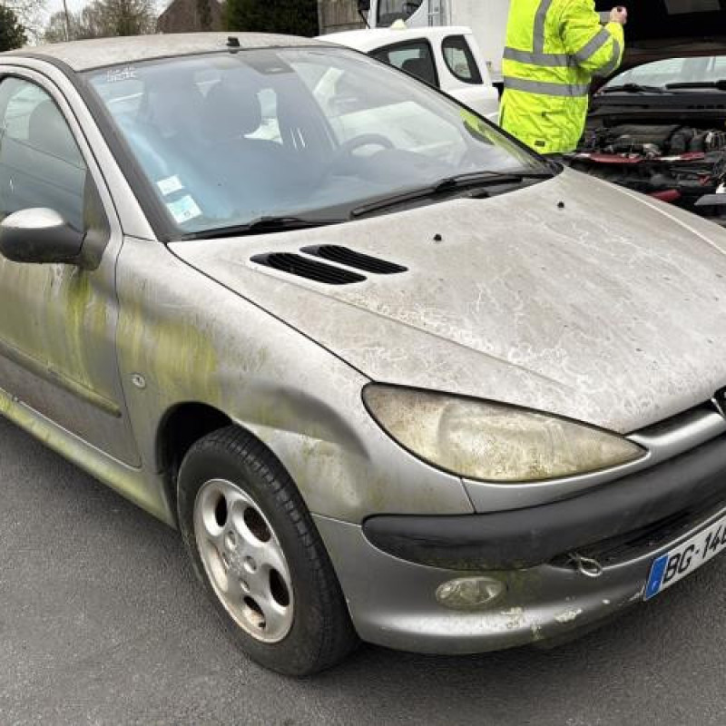 Pare choc arriere PEUGEOT 206 Photo n°18