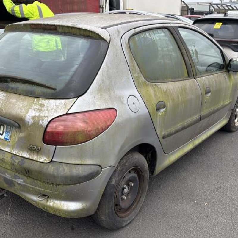 Pare choc arriere PEUGEOT 206 Photo n°19