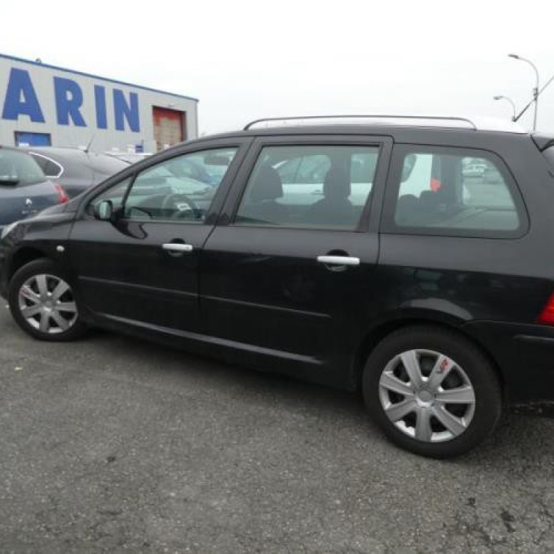 Pare choc arriere PEUGEOT 307 Photo n°10