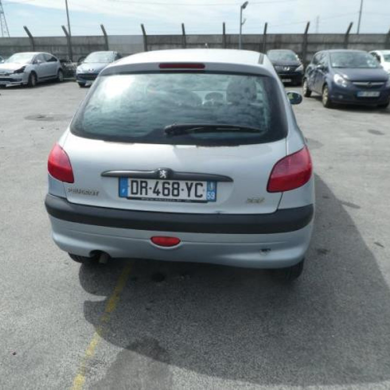 Pare choc arriere PEUGEOT 206 Photo n°10