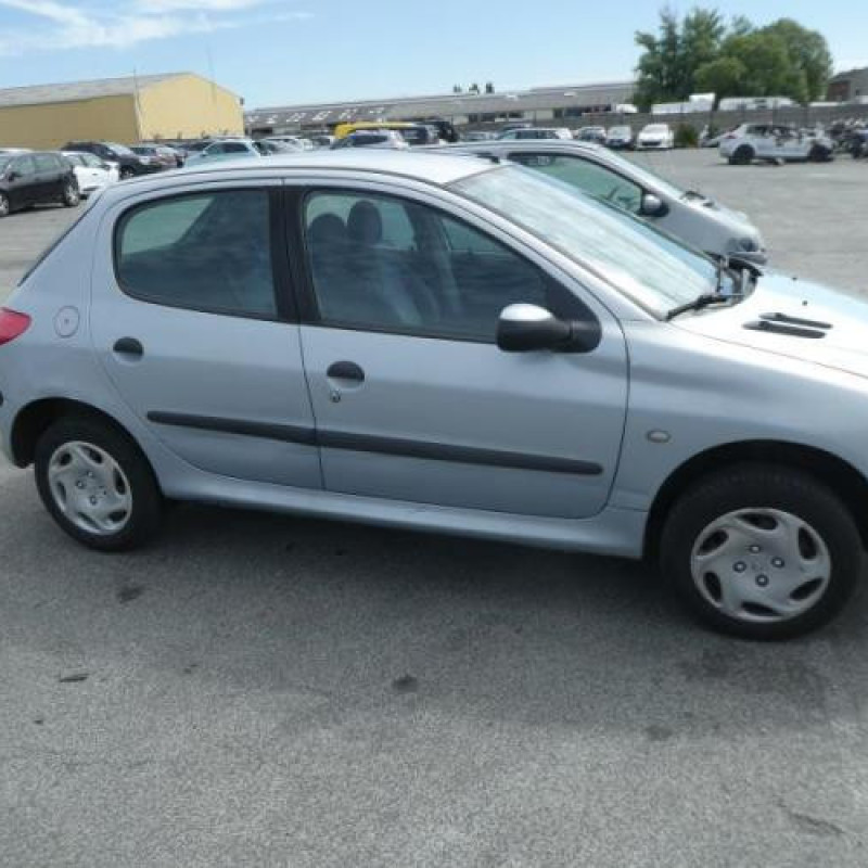 Pare choc arriere PEUGEOT 206 Photo n°11