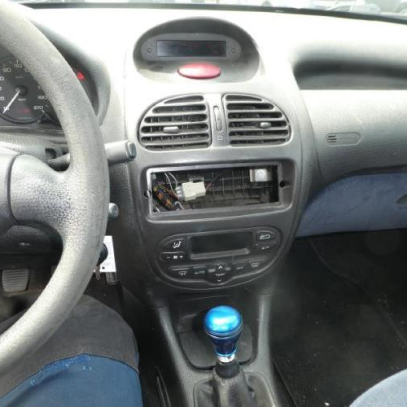 Pare choc arriere PEUGEOT 206 Photo n°17