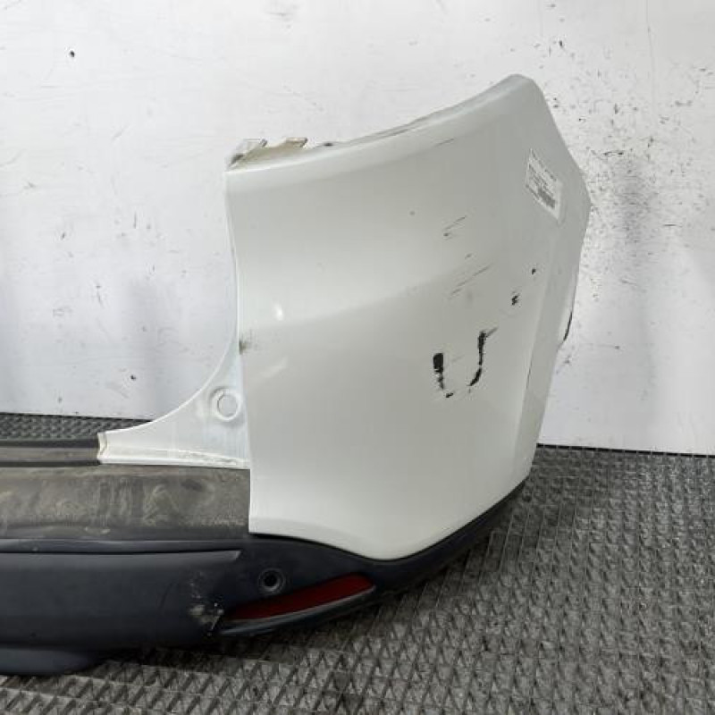 Pare choc arriere RENAULT CLIO 4 Photo n°3