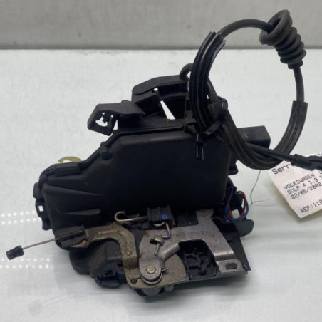 Serrure arriere droit VOLKSWAGEN GOLF 4 Photo n°1