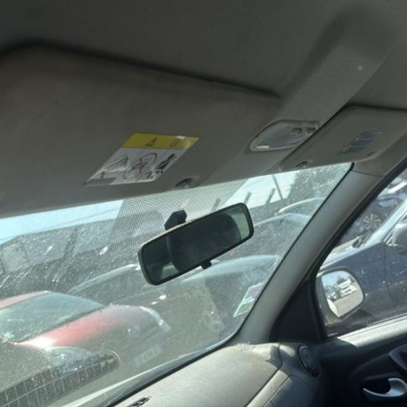 Antenne DACIA DUSTER 1 Photo n°14