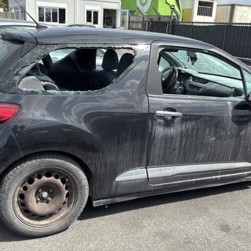 Renfort pare choc avant (traverse) CITROEN DS3 Photo n°10