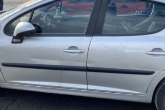Pretensionneur de ceinture avant gauche PEUGEOT 207