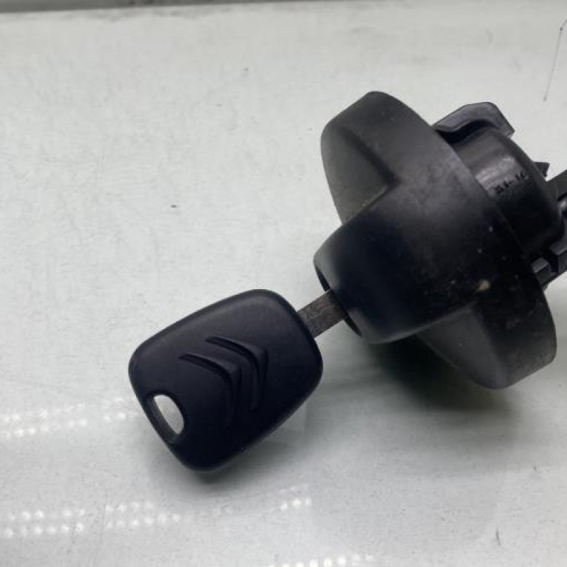 Bouchon de carburant CITROEN C3 2 Photo n°3