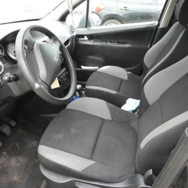 Baguette de coffre PEUGEOT 207 Photo n°8