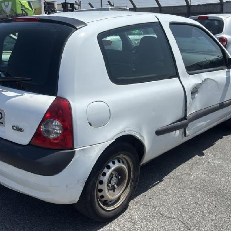 Feu arriere principal droit (feux) RENAULT CLIO 2 Photo n°8