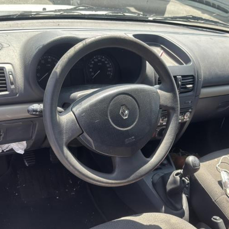 Feu arriere principal droit (feux) RENAULT CLIO 2 Photo n°16