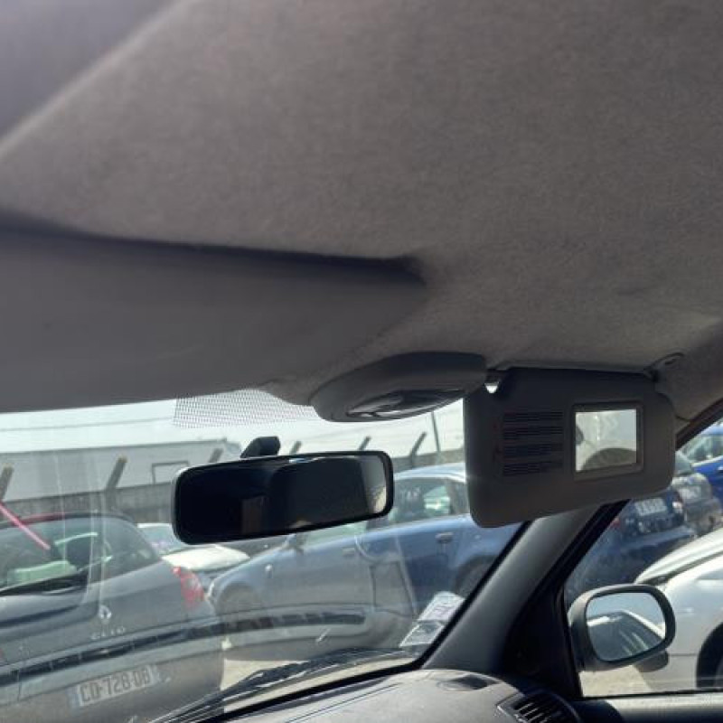 Feu arriere principal droit (feux) RENAULT CLIO 2 Photo n°17