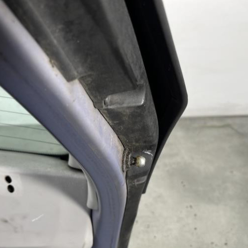 Malle/Hayon arriere CITROEN C3 1 Photo n°8